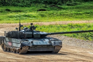 Russischer Kampfpanzer mit Drohnen bei Lyman zerstört