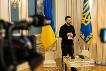 Zelensky : L'Ukraine ne reconnaît pas légalement l'occupation de la Crimée 