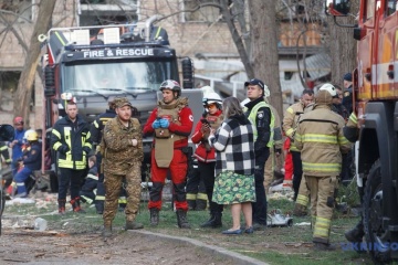 Russischer Angriff auf Kyjiw: Zerstörungen in mehreren Stadtbezirken, U-Bahn-Station beschädigt