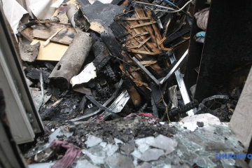 Dnipró atacada con Shahed: Dañadas viviendas, una empresa y una oficina de servicios funerarios