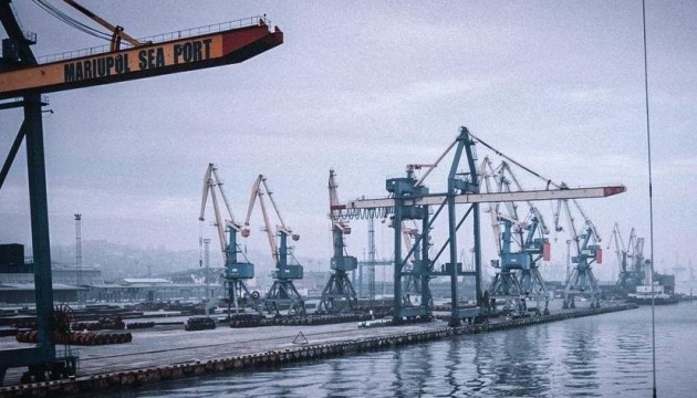 У Маріуполі окупанти планують збільшити потужність порту, щоб вивозити до 12 мільйонів тонн вкраденого У Маріуполі окупанти планують збільшити потужність порту, щоб вивозити до 12 мільйонів тонн вкраденого