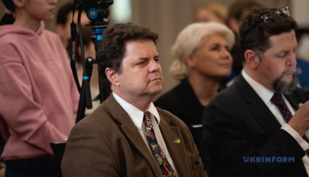 У Міносвіти пояснили польським студентам: Для українців червоно-чорний прапор є символом боротьби