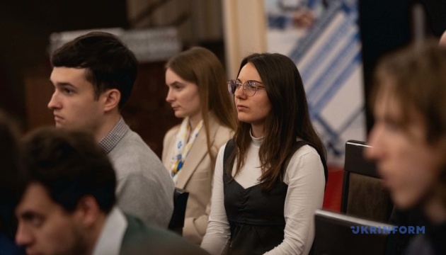 На Прикарпатті проходять українсько-польські дебати молоді На Прикарпатті проходять українсько-польські дебати молоді