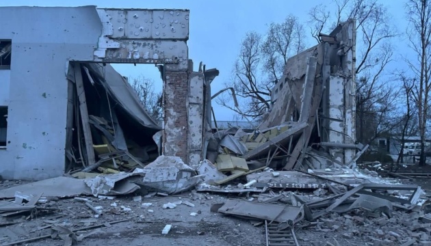 На Київщині після атаки РФ ракетами та дронами фіксують наслідки у трьох районах