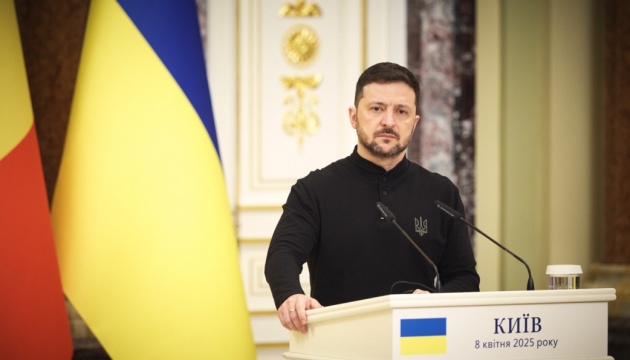 Selenskyj: Ukrainische Kämpfer haben zwei chinesische Soldaten in Region Donezk gefangen genommen Selenskyj: Ukrainische Kämpfer haben zwei chinesische Soldaten in Region Donezk gefangen genommen