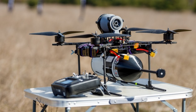 Міноборони планує цьогоріч збільшити закупівлю дронів на оптоволокні