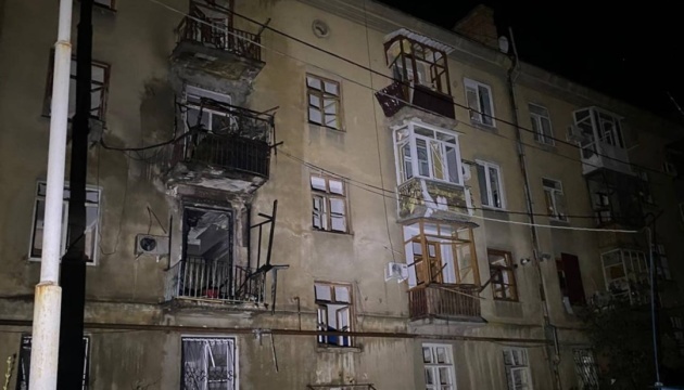 Guerre en Ukraine : Cinq civils blessés dans des bombardements russes sur la région de Donetsk Guerre en Ukraine : Cinq civils blessés dans des bombardements russes sur la région de Donetsk