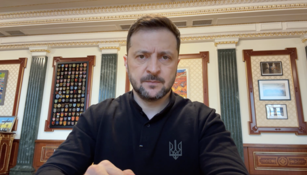Ситуація на фронті та підготовка до «Рамштайну»: Зеленський провів військовий кабінет Ситуація на фронті та підготовка до «Рамштайну»: Зеленський провів військовий кабінет