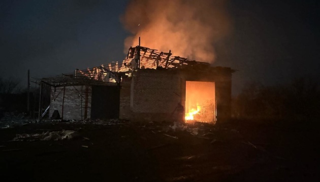 Росіяни ввечері вдарили дронами по Словʼянську, пошкоджене гаражне товариство Росіяни ввечері вдарили дронами по Словʼянську, пошкоджене гаражне товариство