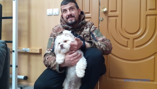 У Чернівцях відкрили центр каністерапії для допомоги постраждалим від війни У Чернівцях відкрили центр каністерапії для допомоги постраждалим від війни