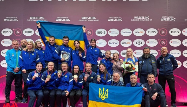 Жіноча збірна України посіла перше командне місце на ЧЄ-2025 зі спортивної боротьби Жіноча збірна України посіла перше командне місце на ЧЄ-2025 зі спортивної боротьби
