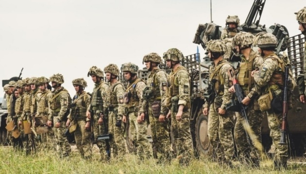 Russischer Großangriff mit 20 Panzerfahrzeugen bei Nowopawliwka abgewehrt Russischer Großangriff mit 20 Panzerfahrzeugen bei Nowopawliwka abgewehrt
