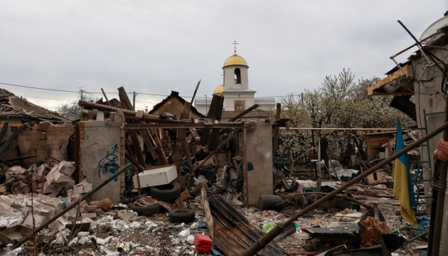 Une école, une église et des maisons endommagées à Odesa Une école, une église et des maisons endommagées à Odesa
