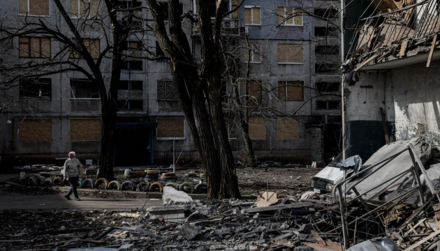 На Донеччині залишаються 282 тисячі цивільних На Донеччині залишаються 282 тисячі цивільних