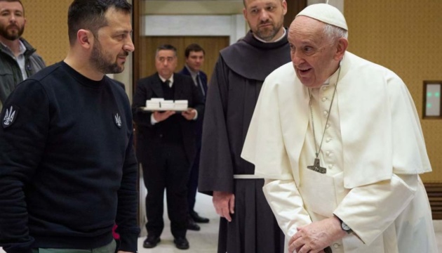 La visite de M. Zelensky à Rome pour faire ses adieux au souverain pontife 