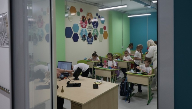 У Харкові відкрили четверту підземну школу - на 1000 учнів У Харкові відкрили четверту підземну школу - на 1000 учнів