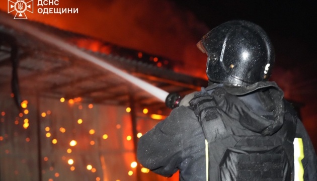 В Одесі через дронову атаку РФ постраждали двоє людей В Одесі через дронову атаку РФ постраждали двоє людей