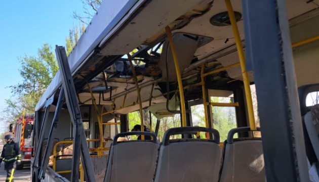 Атака дрона на автобус у Марганці: до 42 зросла кількість поранених, 9 загиблих