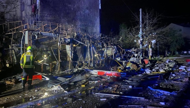 Унаслідок комбінованої атаки росіян по Київщині постраждали дві жінки Унаслідок комбінованої атаки росіян по Київщині постраждали дві жінки