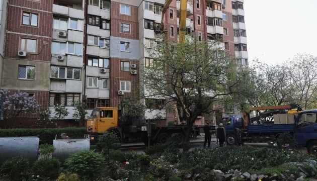 Унаслідок ударів РФ по Харкову та передмістю постраждали шестеро людей Унаслідок ударів РФ по Харкову та передмістю постраждали шестеро людей