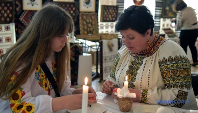 Свято народного мистецтва «Великодня писанка» зібрало майстринь з 13 областей Свято народного мистецтва «Великодня писанка» зібрало майстринь з 13 областей