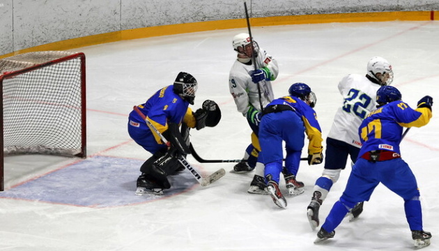Юнацька збірна України розгромила Словенію на чемпіонаті світу (U18) з хокею Юнацька збірна України розгромила Словенію на чемпіонаті світу (U18) з хокею