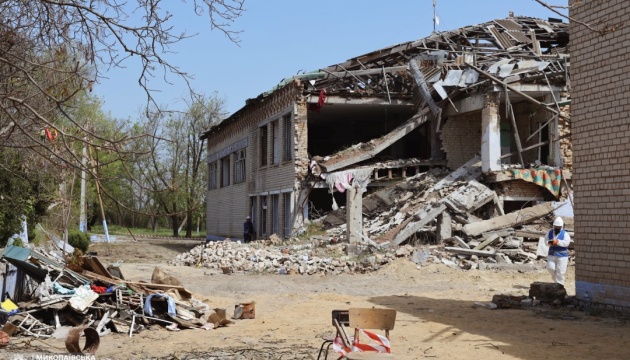 У Широківській громаді на Миколаївщині розпочали демонтаж зруйнованої обстрілами школи У Широківській громаді на Миколаївщині розпочали демонтаж зруйнованої обстрілами школи