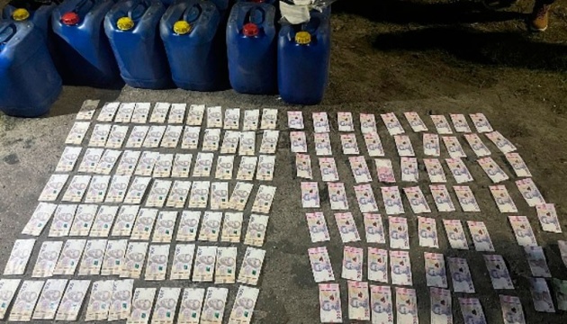 На Полтавщині поліція викрила масштабну схему розкрадання дизпального На Полтавщині поліція викрила масштабну схему розкрадання дизпального