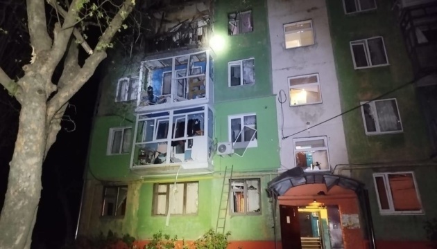 La Russie lance une frappe massive sur la région de Dnipropetrovsk, tuant un homme et blessant un enfant 