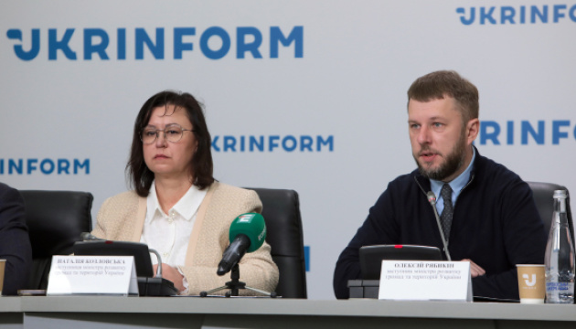 100 днів нових повноважень Мінрозвитку: внутрішньо переміщені особи та тимчасово окуповані території