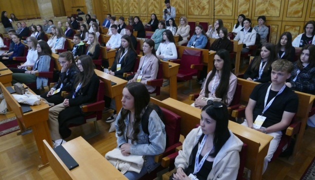 В Ужгороді проходить Всеукраїнська олімпіада з мов нацменшин В Ужгороді проходить Всеукраїнська олімпіада з мов нацменшин