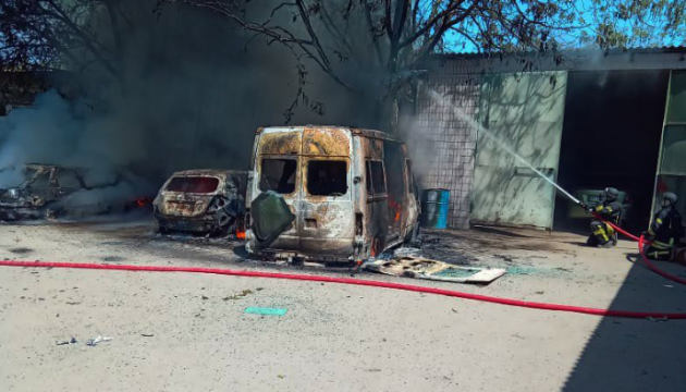 Video surveillance captures Russian drone strike on utility workers in Kherson Video surveillance captures Russian drone strike on utility workers in Kherson