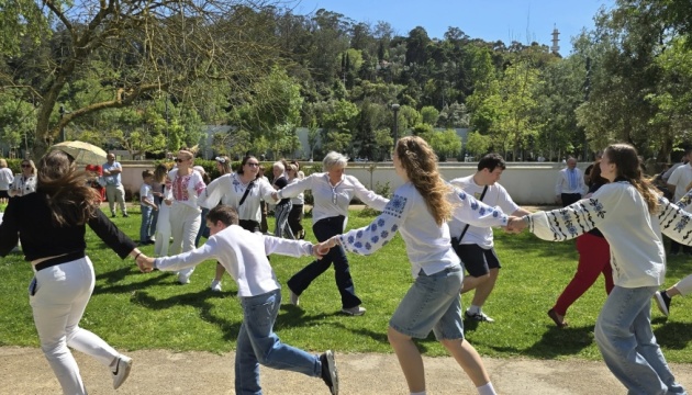 Українці провели «Великодні гаївки» у Лісабоні