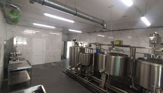 На Житомирщині продають мінісироварню, побудовану за грант ЄС На Житомирщині продають мінісироварню, побудовану за грант ЄС