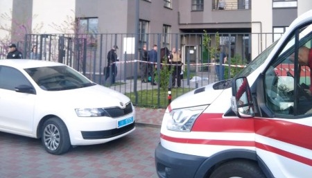 У Львові двоє підлітків випали з 16 поверху, поліція з’ясовує обставини смерті У Львові двоє підлітків випали з 16 поверху, поліція з’ясовує обставини смерті