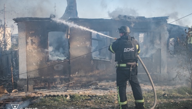 Рятувальники показали наслідки  атаки дронів РФ на Добропілля та Слов’янськ