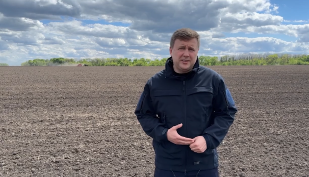 Коваль показав посівну на Сумщині: прифронтова область - у трійці лідерів по країні Коваль показав посівну на Сумщині: прифронтова область - у трійці лідерів по країні