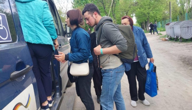 З Донеччини за останні два дні квітня евакуювали 89 людей З Донеччини за останні два дні квітня евакуювали 89 людей