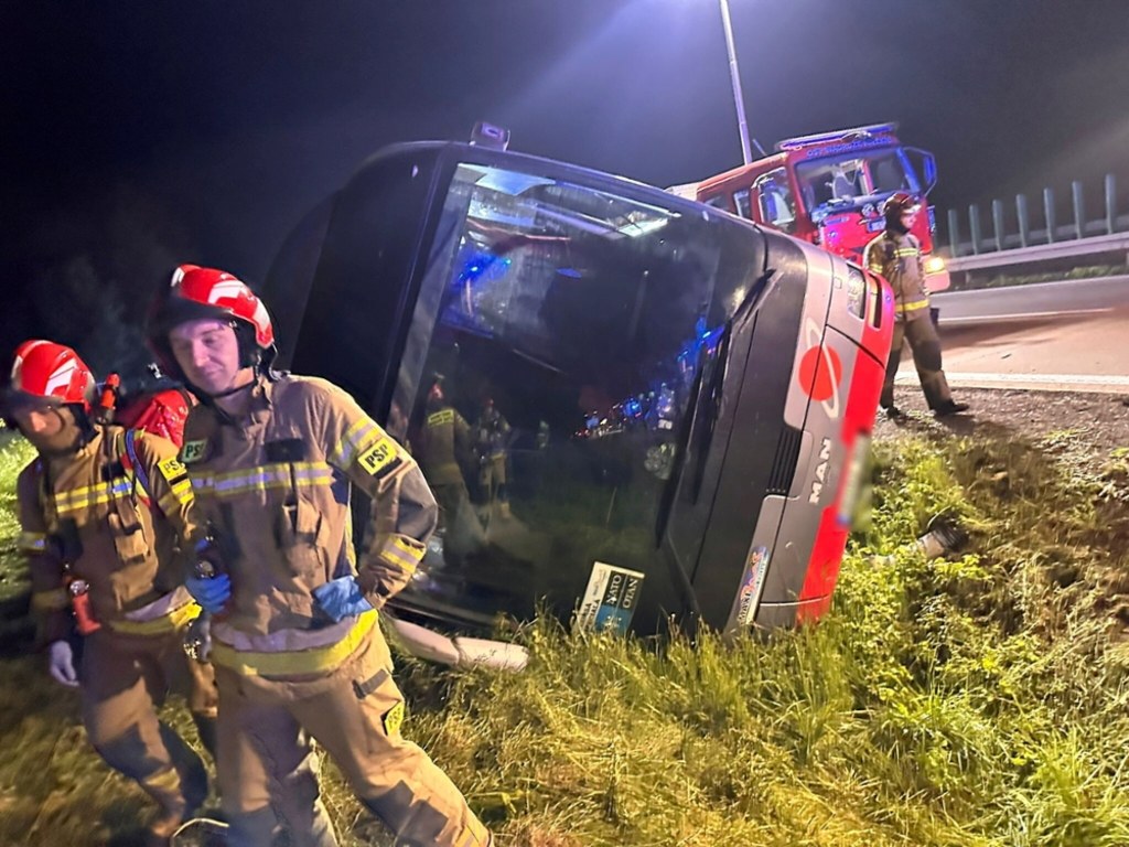 Автобус з американськими військовими перекинувся у Польщі: вісім постраждалих