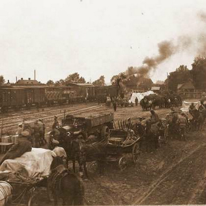 Біженці на станції Ковель. 1915 р