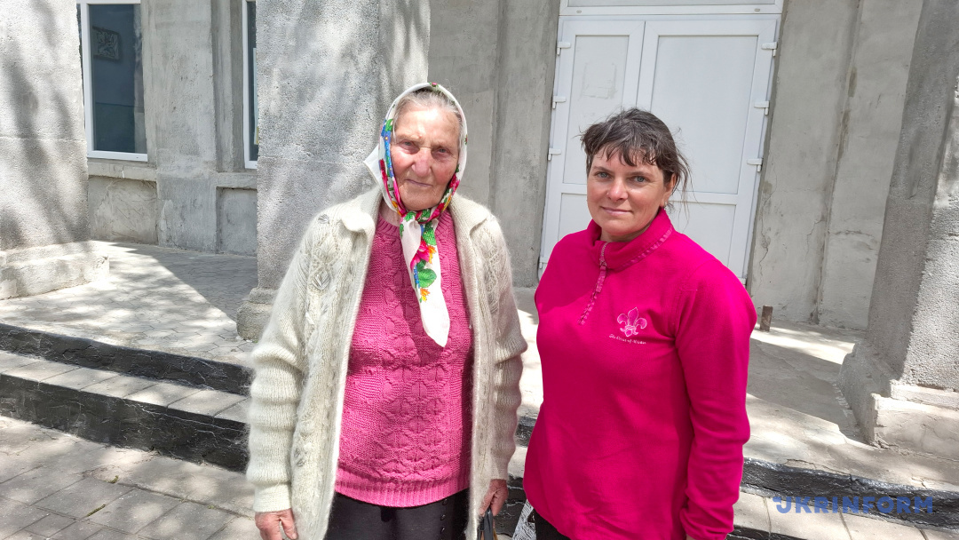 Мами діючих військовослужбовців, які прийшли на зустріч 