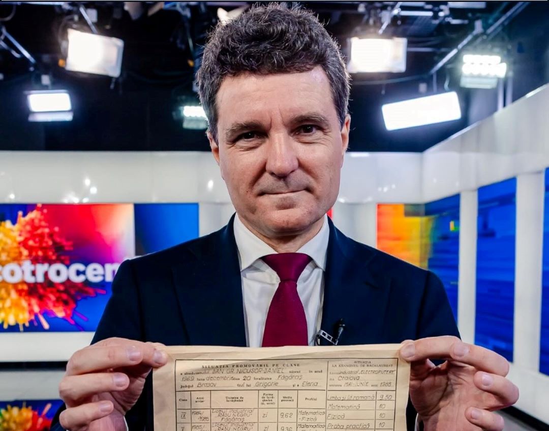 Нікушор дан спростовує фейк, поширений про нього у соцмережах. Фото зі сторінки політика у Фейсбук