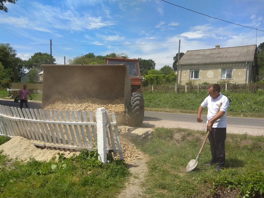 2020 рік, староста села Зборів на Тернопільщині в роботі. Фото зі сторінки у Фейсбук Зборів - громада моєї мрії