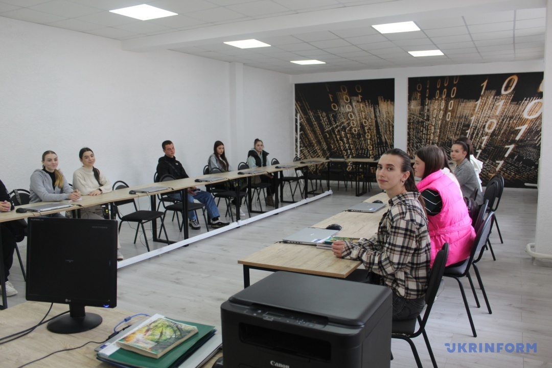 Гідні умови праці й зарплата, як у сусідів із ЄС: підготувати й утримати фахівців