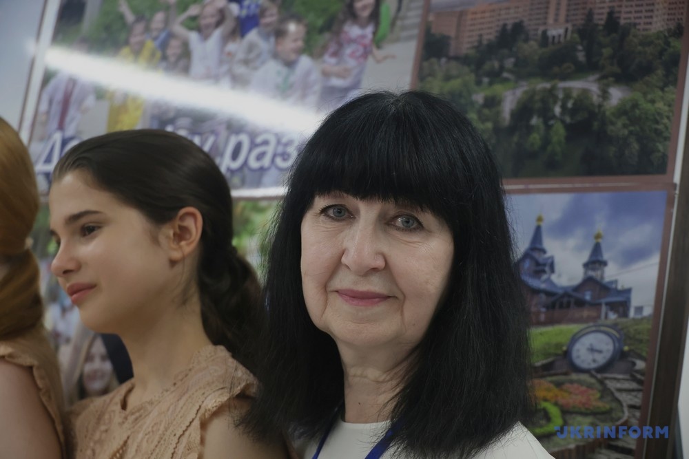 Олена Полєшко