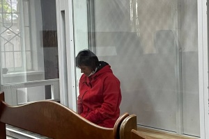 Замах на Стерненка: суд обирає запобіжний захід підозрюваній