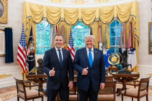 Кандидат у президенти Польщі Навроцький зустрівся з Трампом