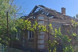 Russian army attacks Nikopol district with artillery and drones during day, three women wounded