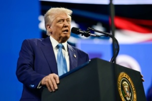Donald Trump estime que l’accord sur les minerais signé par Kyiv et Washington pourrait devenir « un levier » dans les négociations de paix 