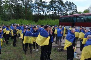 Gefangenenaustausch: 205 ukrainische Soldaten kehren aus Russland zurück